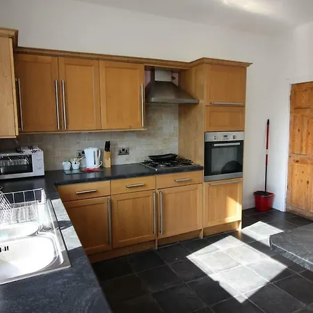 Apartment Lovely 2 Bed House With Office Space Leeds Leeds (West Yorkshire)
